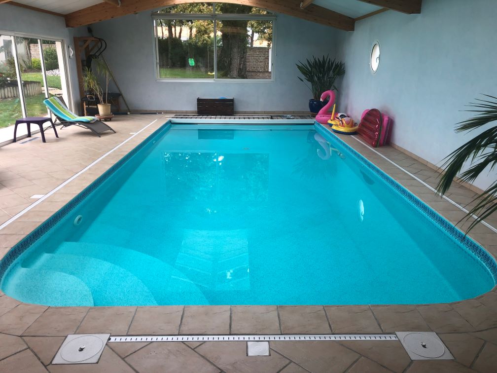 Piscine intérieure vendée